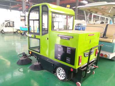 小型电动扫路车 汽车家园网的绿色清洁新选择