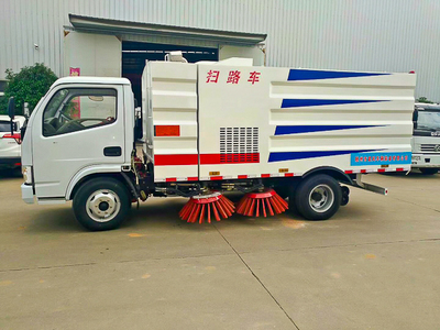 崇左市国六大型扫路车厂价解析与3吨扫路车功能配置详解